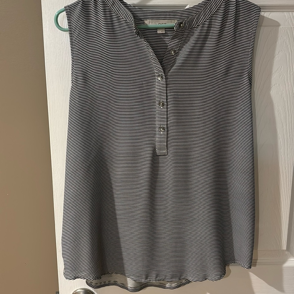 Black/white Loft Sleeveless Blouse